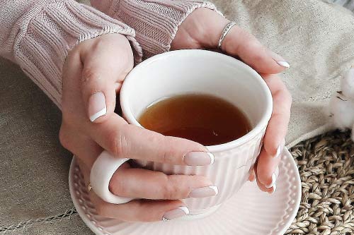 Can I drink black tea before colonoscopy