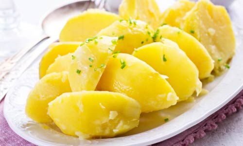 Steamed peeled potatoes are suitable for low fiber diet